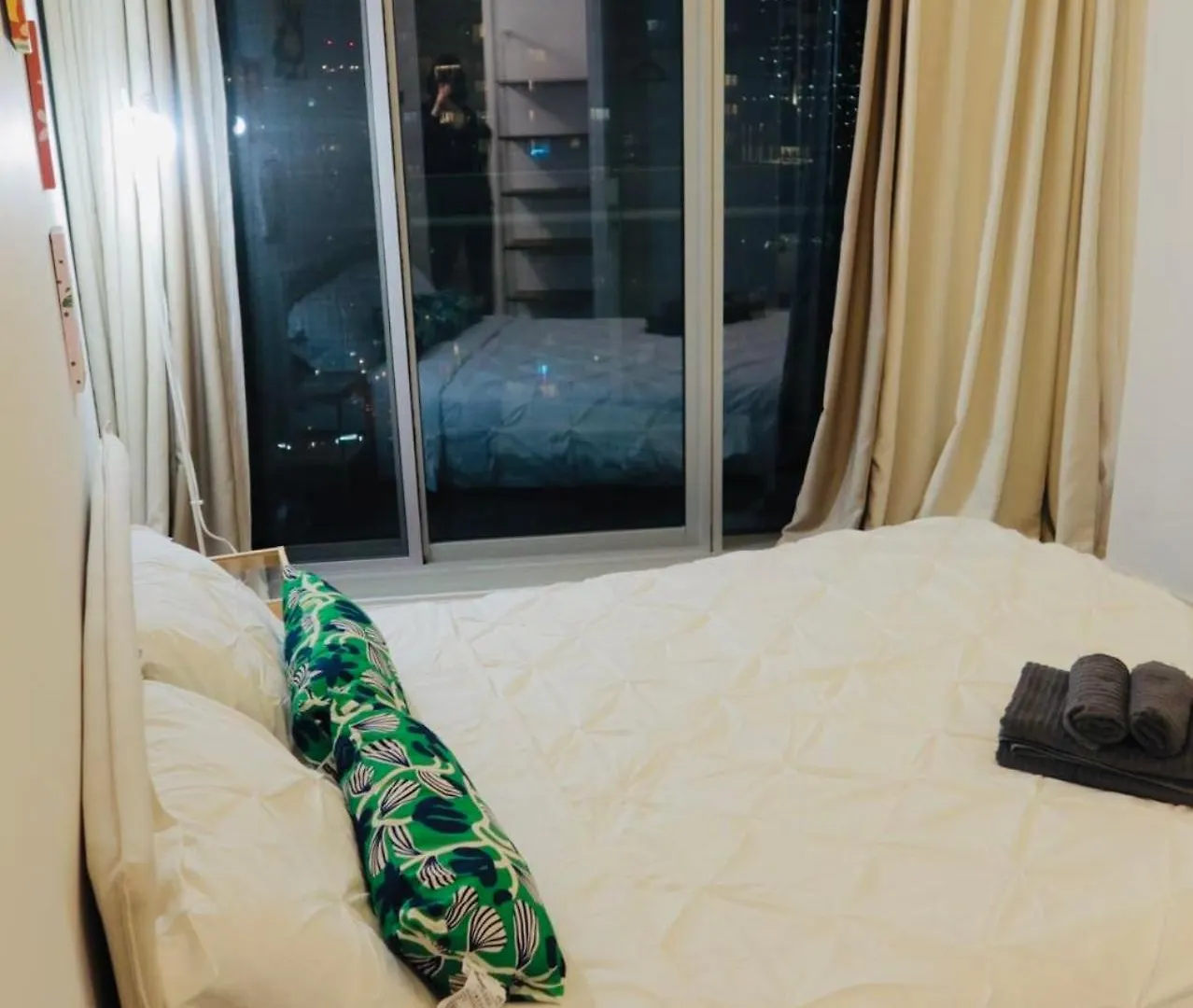 Downtown Modern Lakeview Condo 3 Queen Beds Near Cn Tower & Rogers Centre 토론토 캐나다